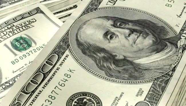 Dolar je oslabio u odnosu na glavne valute iako su uvozne cene u SAD-u porasle u septembru